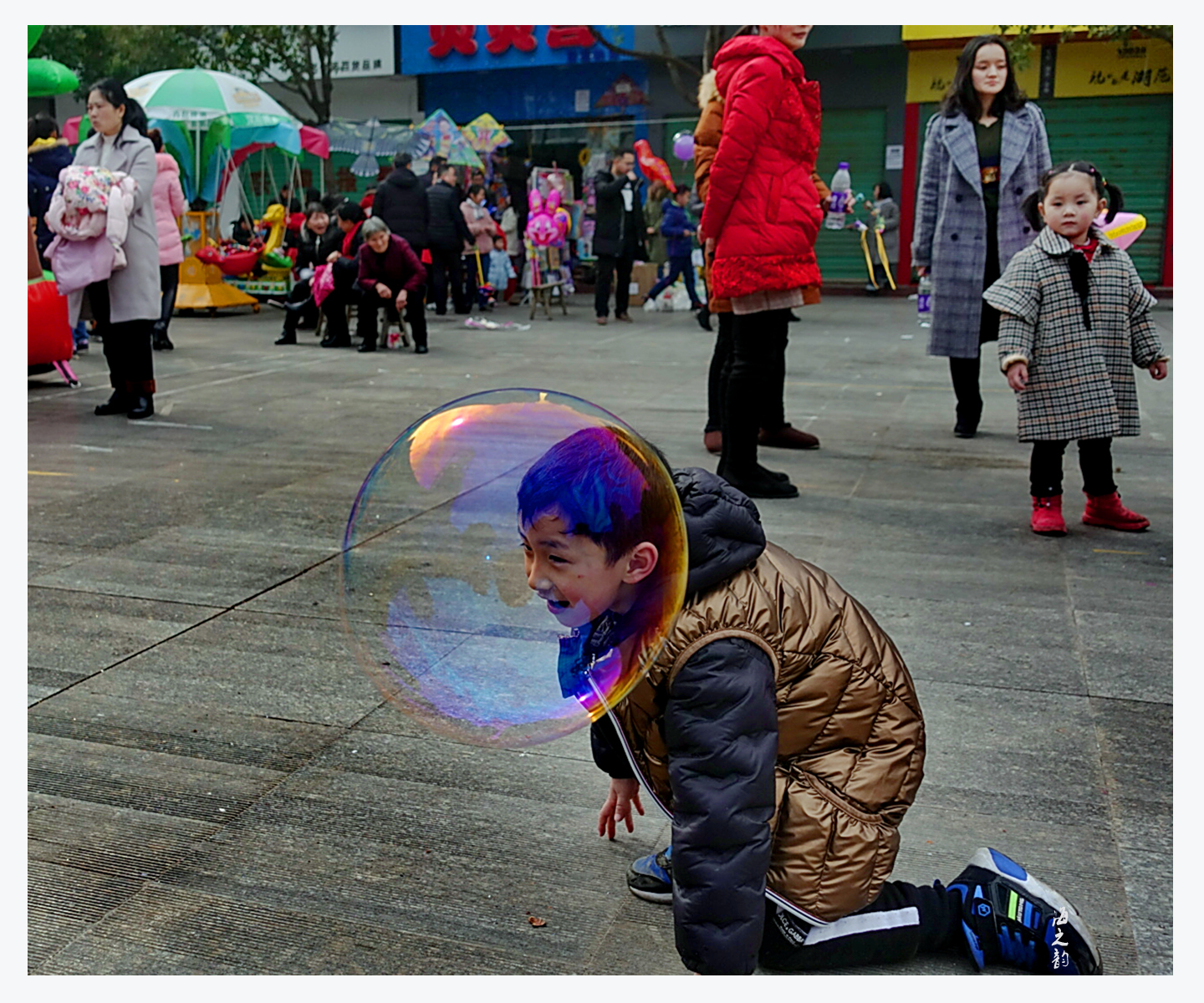 ���³�һ������Ѯ�ף���� �V��һ�ǎׂ����ӱM��Ĵ������ݣ������Ĕz�ǶȾ������������к����ƺ��^����������  Ѧ����   �z.jpg