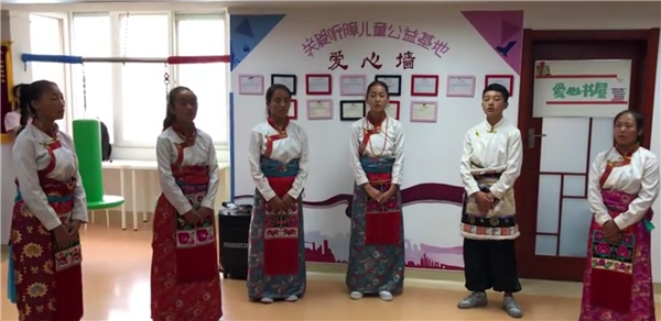 ȫ����Óؚ���ԡ���(y��u)��o(j��)�Ƭչ�����μ�ӰƬ�R������ɽ����������ķ���