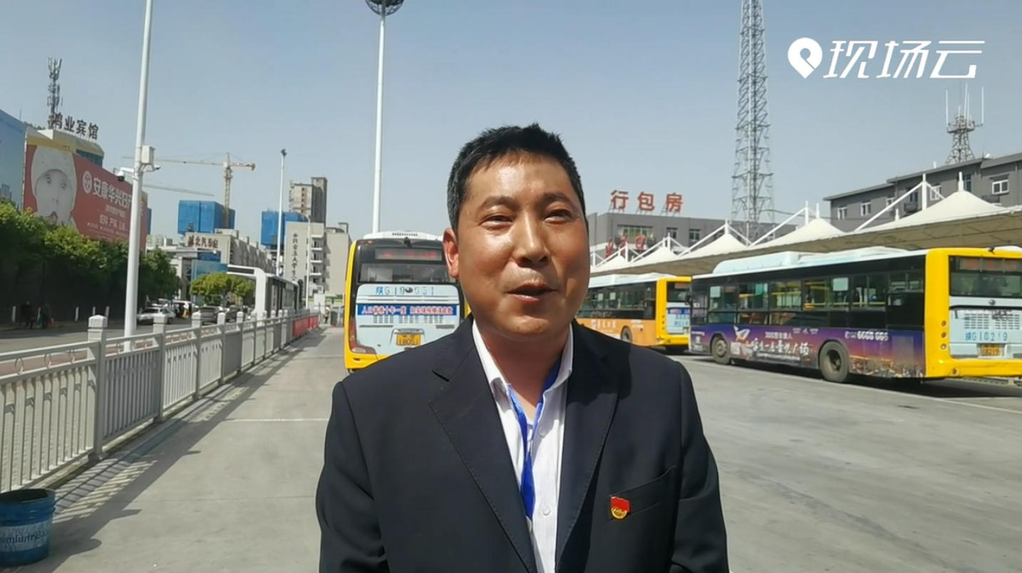 ���������@����  ʮ����һ�յĈԳֱ�����һ��؟�θ���ʹ����