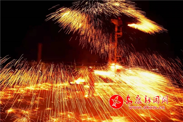 ���Ҵ������{�����[�tԪ��ҹ