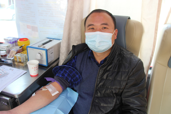 血液是生命的禮物——中國(guó)聯(lián)通安康市分公司、安康大數(shù)據(jù)運(yùn)營(yíng)有限公司聯(lián)合開展冬季應(yīng)急獻(xiàn)血活動(dòng)