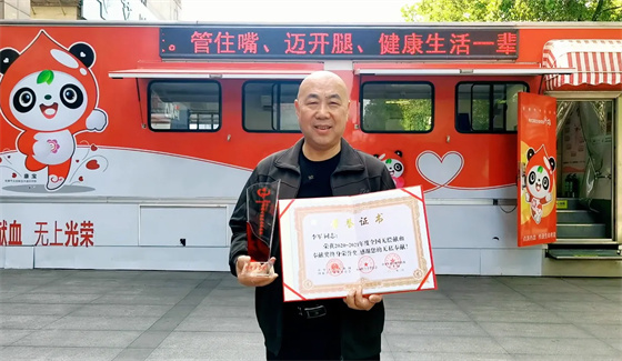 安康李軍，18年獻(xiàn)出“10”個(gè)自己……