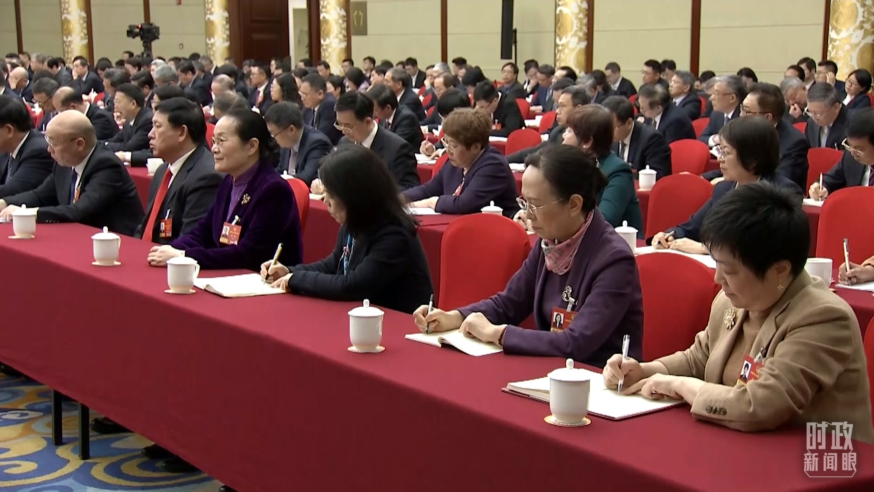 △當天的政協(xié)聯(lián)組會現(xiàn)場。