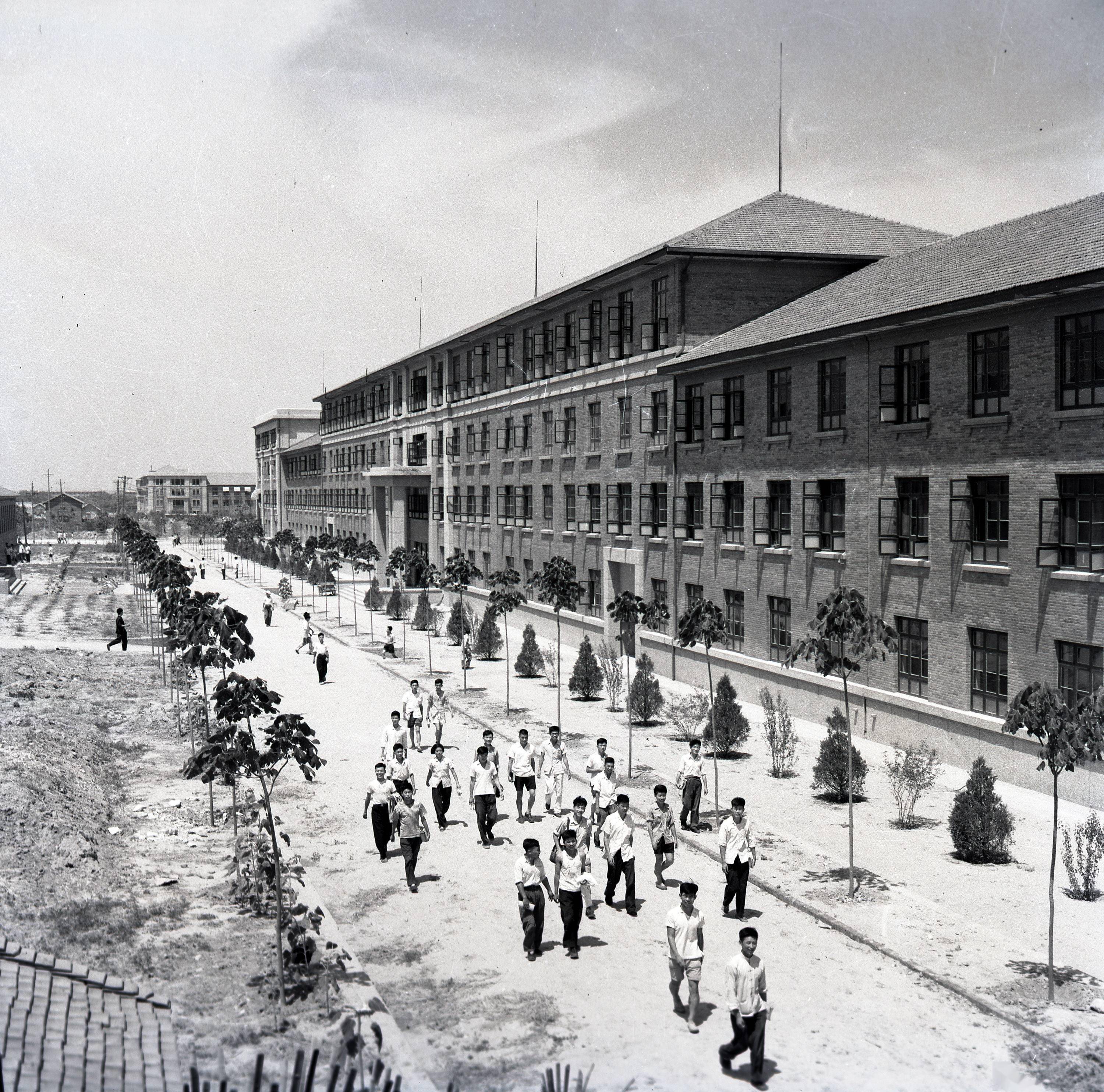 1959年拍攝的西遷后的交通大學(xué)校園一景（資料照片）。
